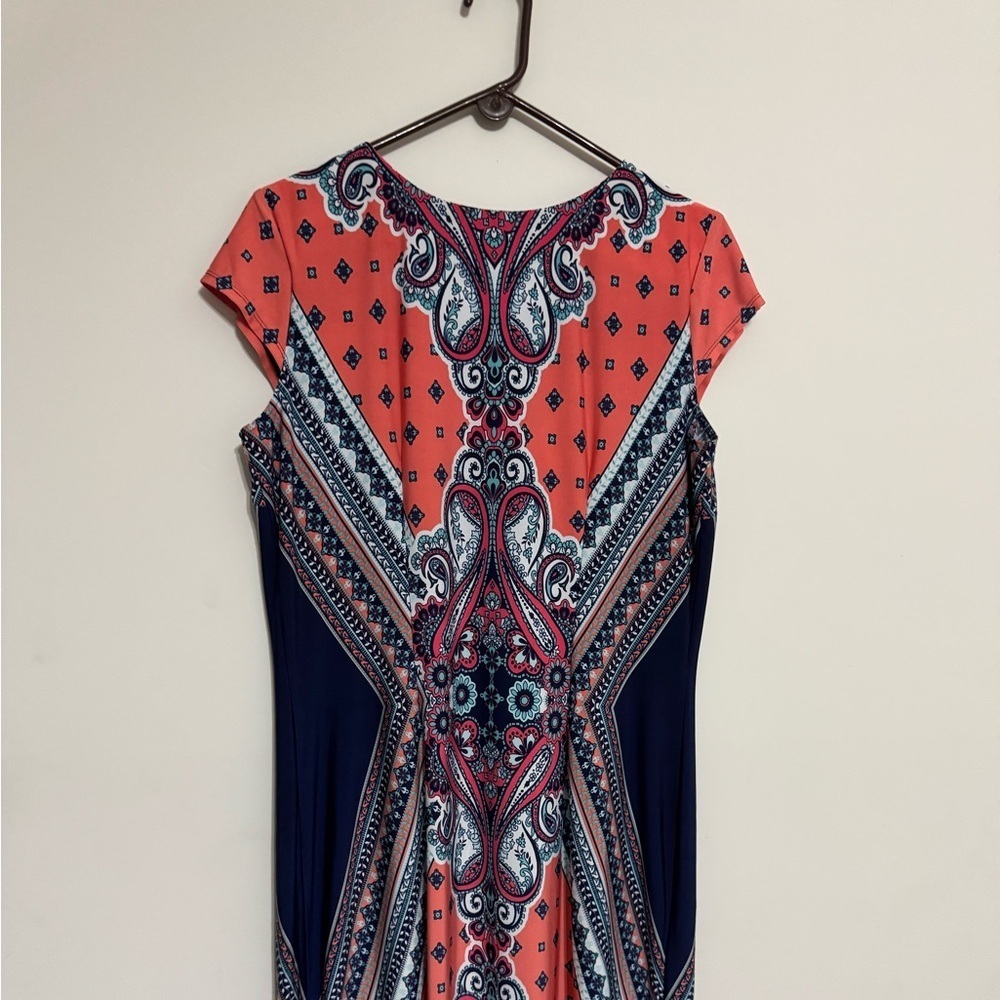 💜 💜Liz Claiborne Coral and Navy Patterned Dress